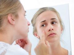 5 astuces pour effacer les signes de fatigue sur le visage effacer les signes de fatigue sur le visage