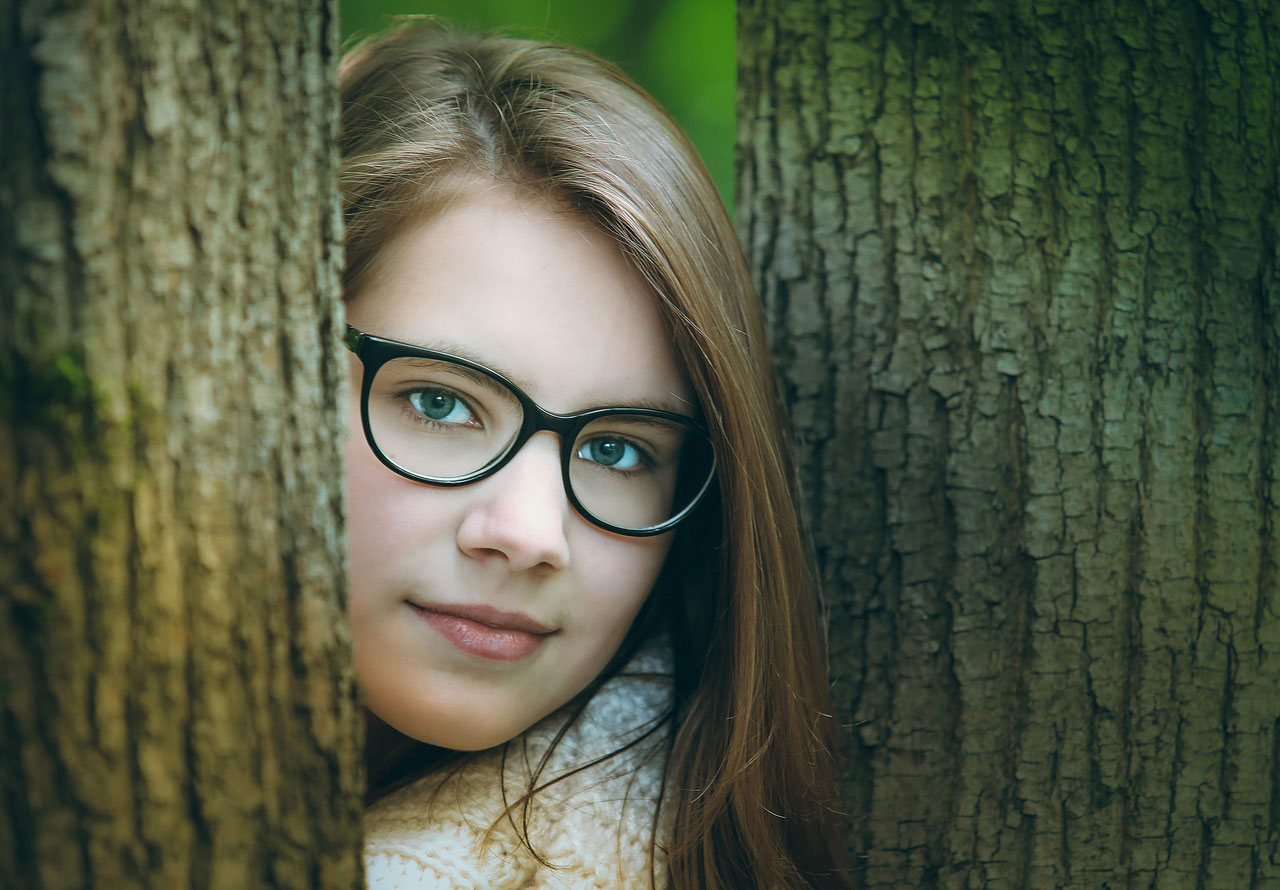 filles à lunettes