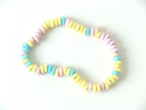 collier de bonbons